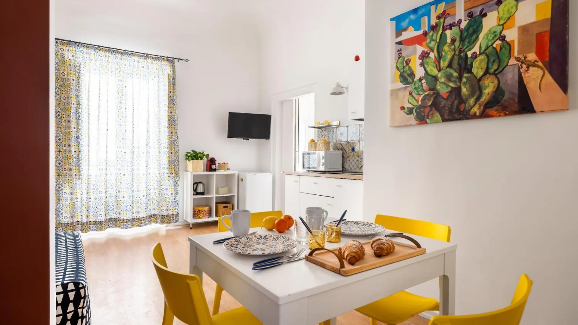 Agata E Rosalia 2 Bedroom Flat At The Quattro Canti Palermo 0*,  Itália