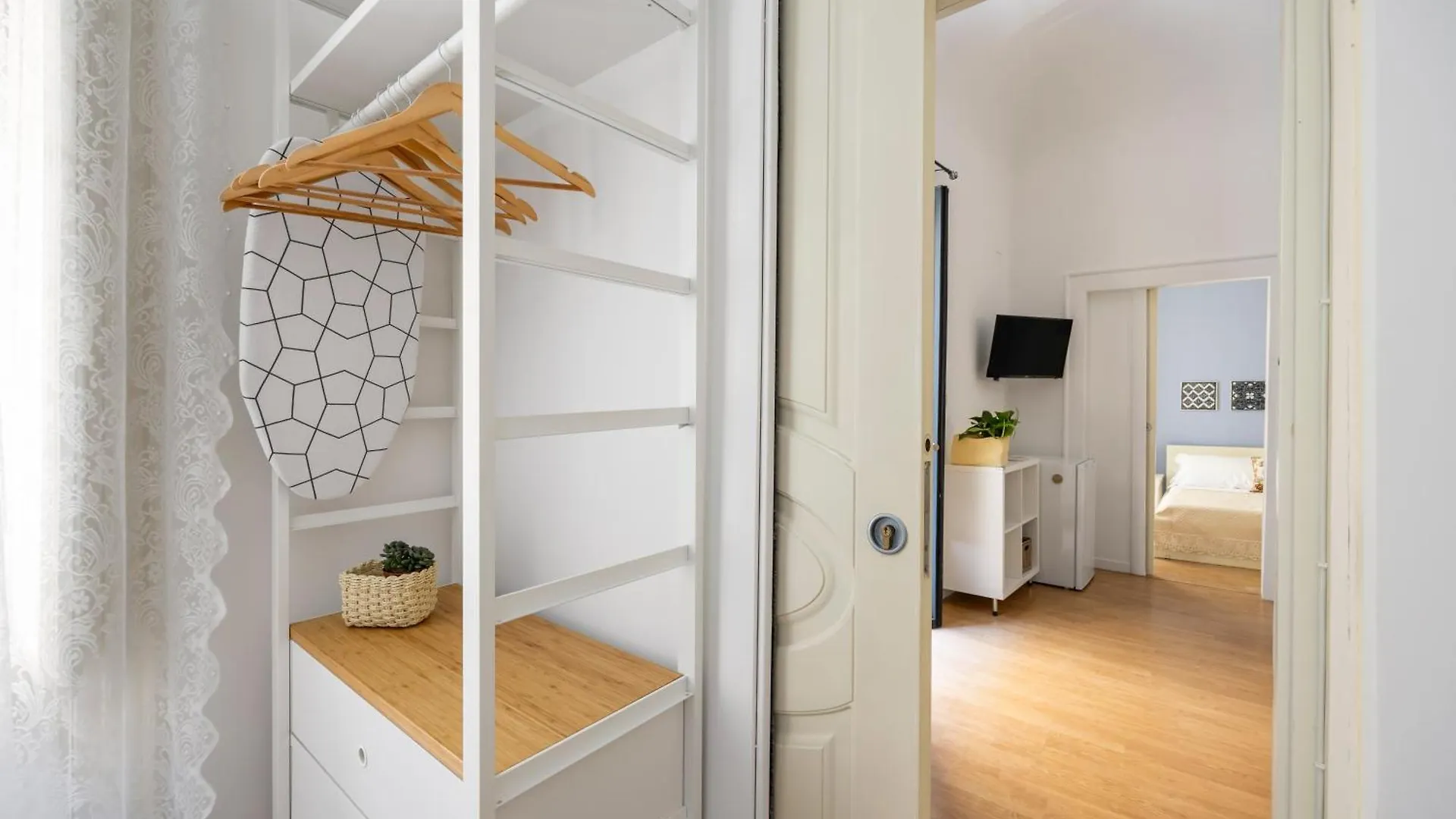 Agata E Rosalia 2 Bedroom Flat At The Quattro Canti Palermo